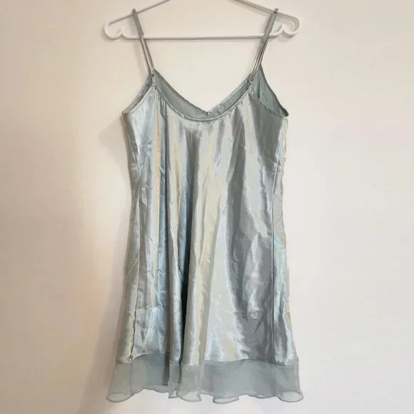 Morgan Taylor Embroidered Robe Slip Set Size Medium - Picture 7 of 15